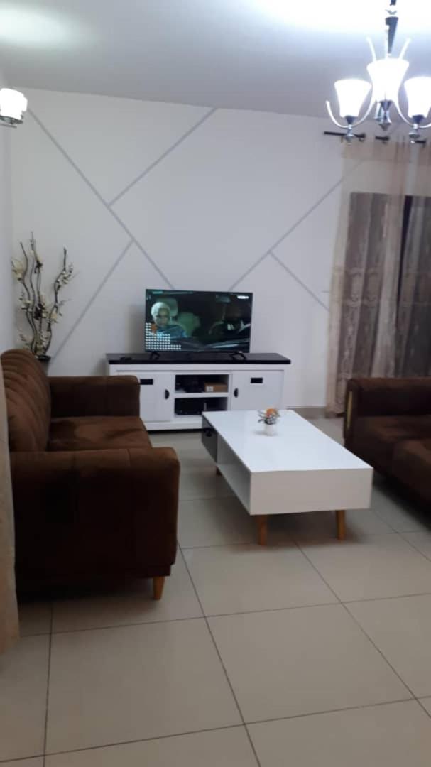 Signorile Jo 2 Apartment Yaoundé Екстериор снимка