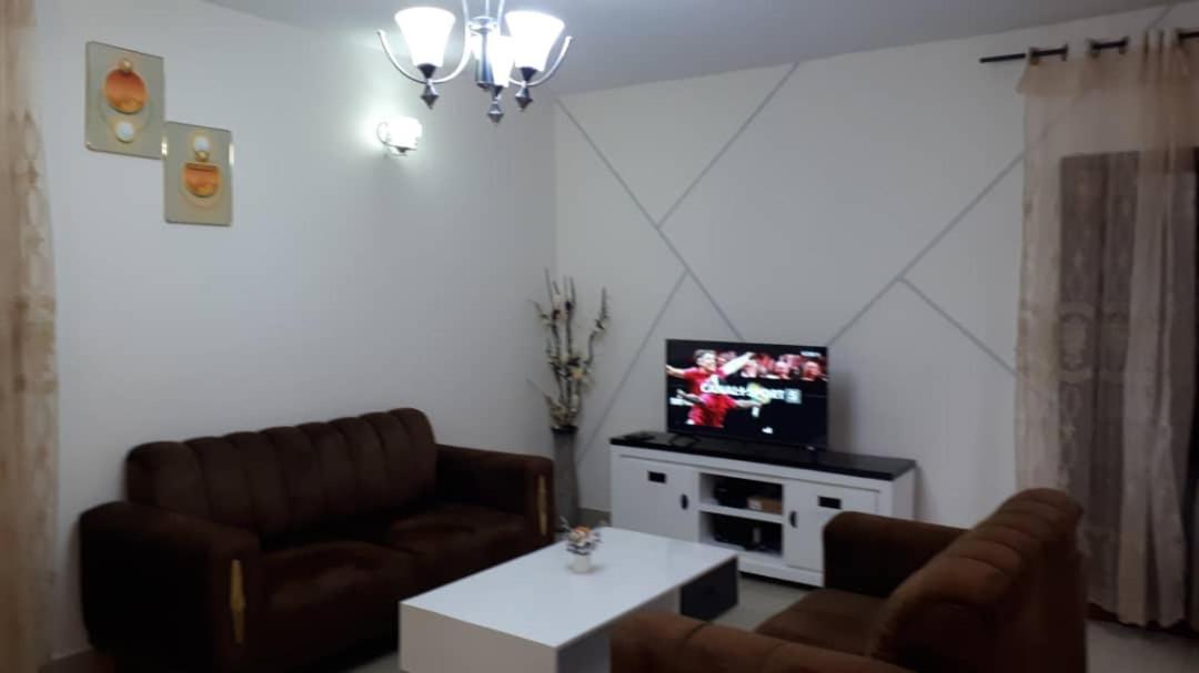 Signorile Jo 2 Apartment Yaoundé Екстериор снимка